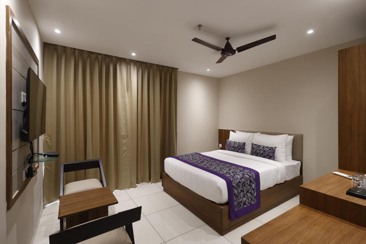 Pride Biznotel Canopus, Digha ديغا المظهر الخارجي الصورة